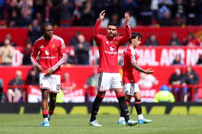 5-Tore-Spektakel: ManUnited feiert Sieg im letzten Heimspiel gegen Nottingham