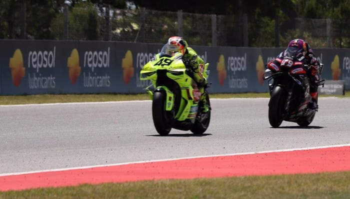 MotoGP, il nuovo ordine d’arrivo del GP di Catalogna: le penalità portano Bagnaia sul podio! Sorride anche Bezzecchi