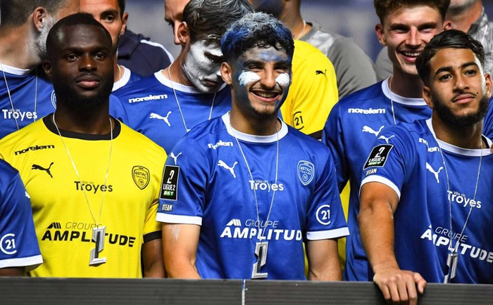 HSV pokert um Juwel