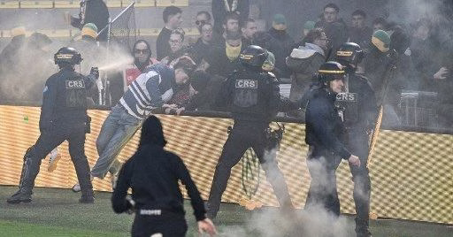 Toulouse : la LFP lance une instruction après l'envahissement du terrain par les supporters