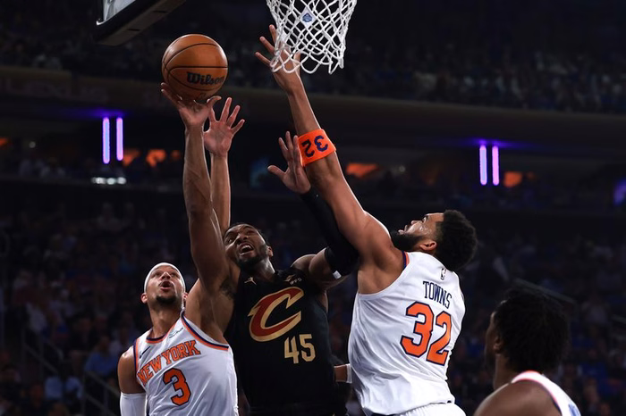 Knicks impõem virada sobre os Cavaliers na prorrogação no jogo 1
