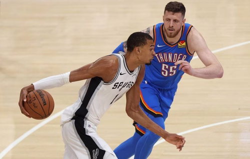 NBA : Gilgeous-Alexander sort de sa boîte, Oklahoma City répond aux Spurs de Wembanyama
