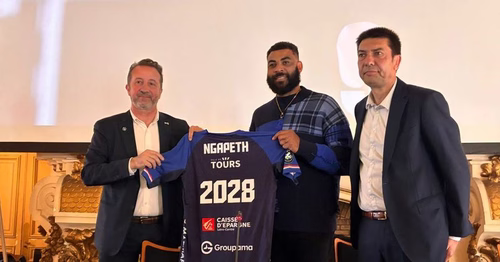 TVB : Présentation officielle d'Earvin Ngapeth, "pour l'histoire et parce que c'est le seul club où ça pouvait se faire"