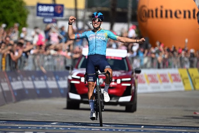 Alberto Bettiol powers to stage 13 win as Afonso Eulalio retains pink jersey