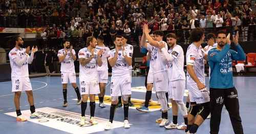 27) et remporte la 15e Coupe de France de son histoire