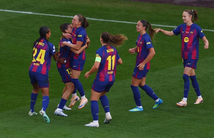 Barcelona goleia Lyon e conquista o tetra da Champions League Feminina