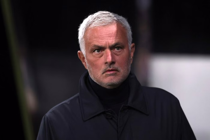 Real Madrid, Mourinho vuole Olise? Lo osserverà dal vivo: le ultime