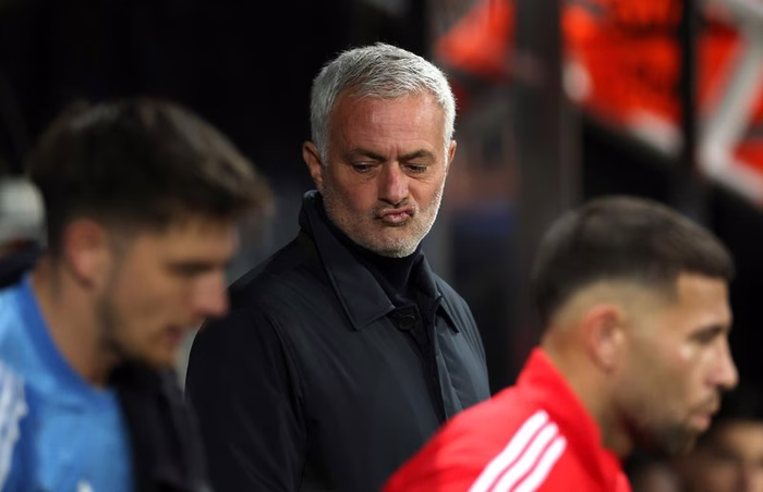 Jose Mourinho pushes Real Madrid to pursue Barcelona top target