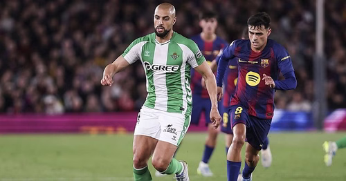 Amrabat agradece el «fantástico apoyo» a los béticos con su futuro en el aire