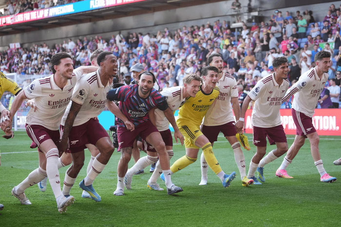 El Arsenal celebra su título y la vuelta de Mikel Merino y el Palace reza por Wharton