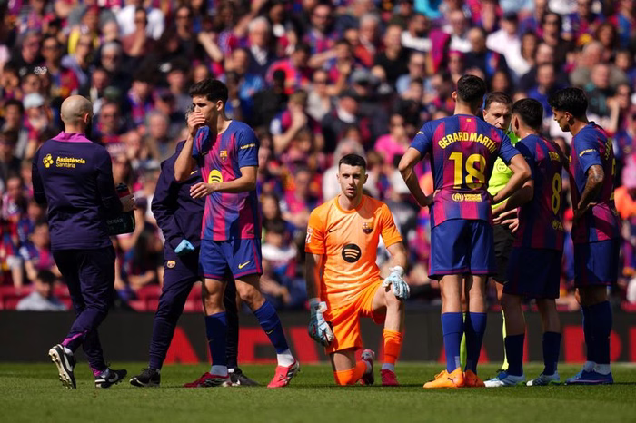 Three Barcelona players claim awards for 2025