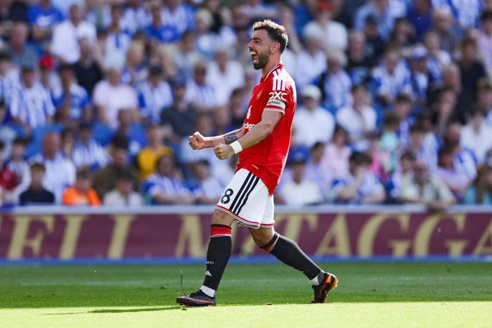 Bruno Fernandes breaks record as Man Utd drop Brighton into Conference League