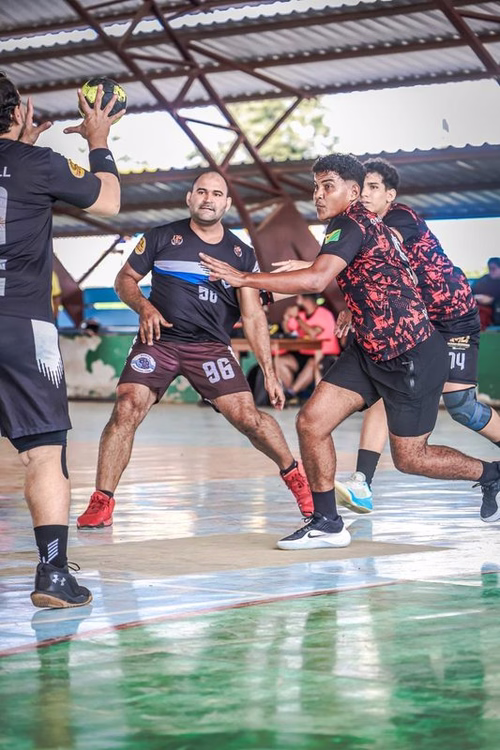 Galvez, Porto e Assermurb vencem no Aberto de Handebol