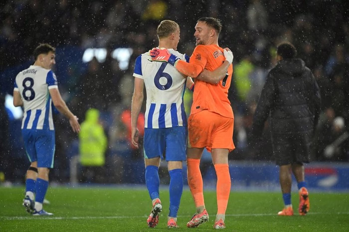 Roberto De Zerbi plans triple transfer raid on Brighton to ignite Tottenham rebuild