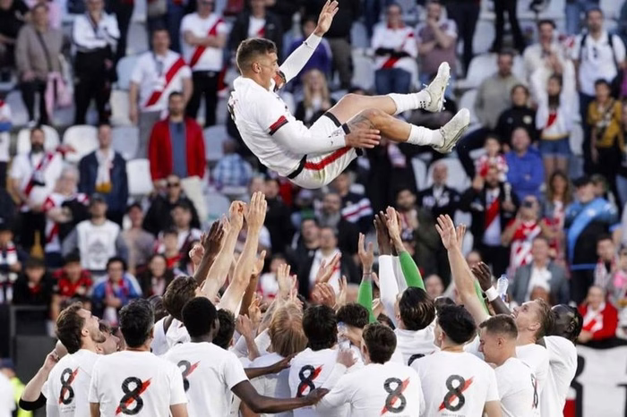 Oscar Trejo, el argentino que se convirtió en leyenda en un club emblemático de Madrid y puede despedirse con un título impensado