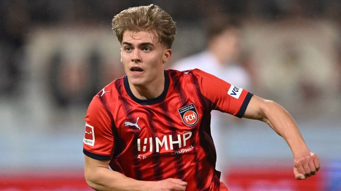 Bundesliga-Trio um Schalke jagt Shootingstar