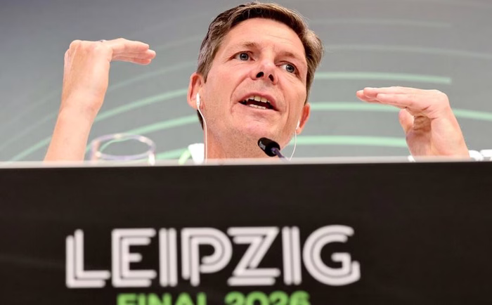 Super-Bilanz vorm Finale: Holt Glasner auch die Legenden ein?