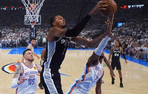 Wembanyama en playoffs NBA : Avec un Wemby presque fantomatique, les Spurs sont au bord du précipice