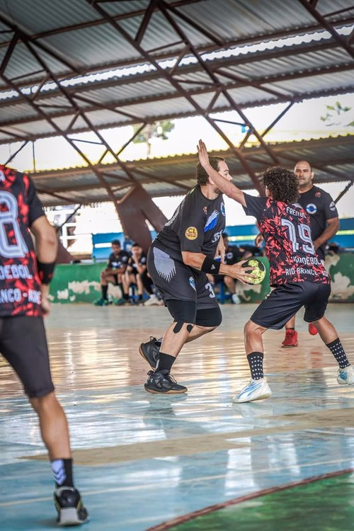 1ª fase do Aberto de Handebol tem dois jogos nesta quarta-feira, no Colégio Meta