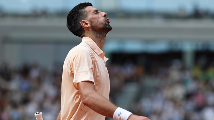 Tennis | Paukenschlag in Paris! Auch Djokovic fliegt raus