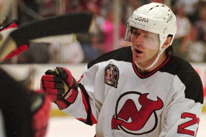 Encuentran muerto a Claude Lemieux, mito de la NHL