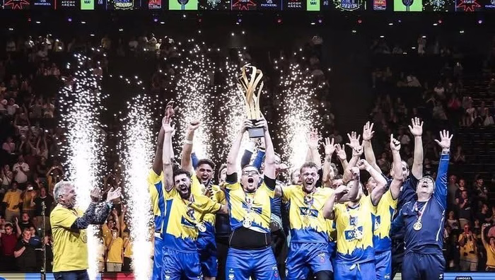 Capo Limoges Handsourd, l'intérieur du Limoges CSP Hugo Invernizzi, le coach de Panazol et la nage en eau libre à Lissac