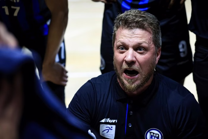 Gustavo de Conti analisa final inédita do Pinheiros no NBB
