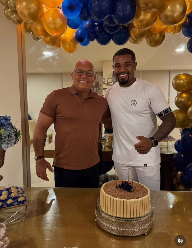Treinador de lendas do mundo da luta rasga elogios a Davi Brito: "Acredito numa grande vitória"