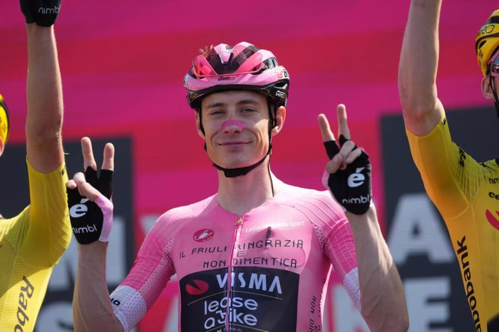 Il Team Visma | Lease a Bike domina il Giro d’Italia. Plugge: “Sono molto orgoglioso di questa squadra”