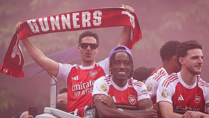 Arsenal transfer latest: Rogers, Kroupi and Alvarez on shortlist