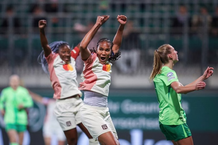 Plusieurs joueuses d’OL Lyonnes sont venues soutenir les U19