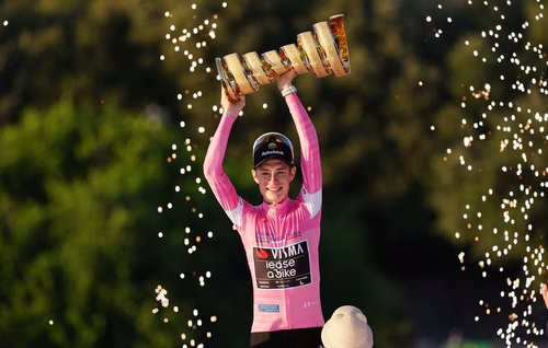 « Il sera parmi les candidats… » Jonas Vingegaard s’offre le Giro, la triple couronne et regarde vers le Tour de France