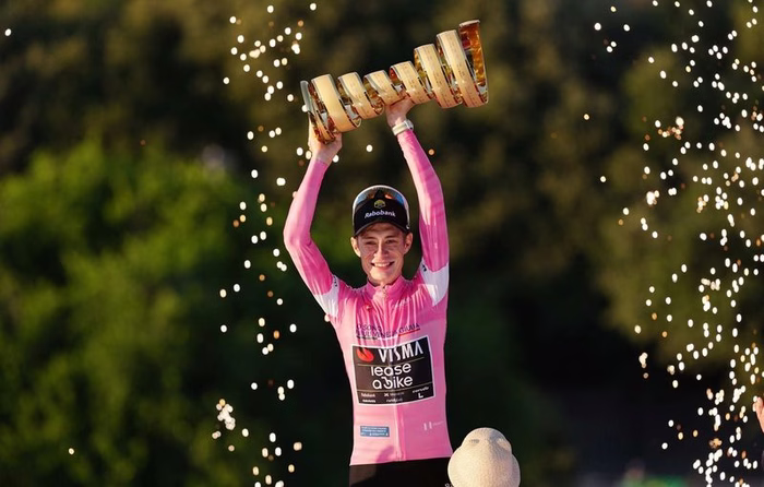 « Il sera parmi les candidats… » Jonas Vingegaard s’offre le Giro, la triple couronne et regarde vers le Tour de France