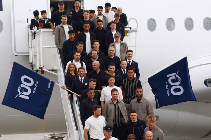 Seleção da Alemanha embarca para a Copa do Mundo nos EUA