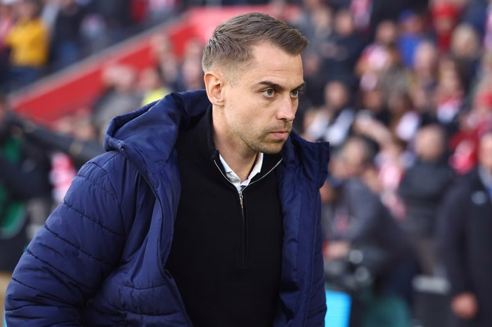 “Você é uma lenda”: mensagens revelam escândalo de espionagem na luta pelo acesso à Premier League