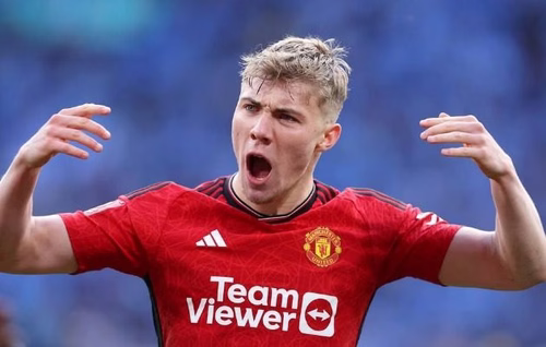 Manchester United anuncia saída de Hojlund para clube italiano