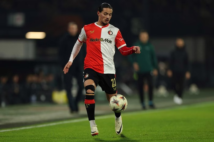 Newcastle, identificato il post Gordon? Arriverebbe dal Feyenoord: la situazione