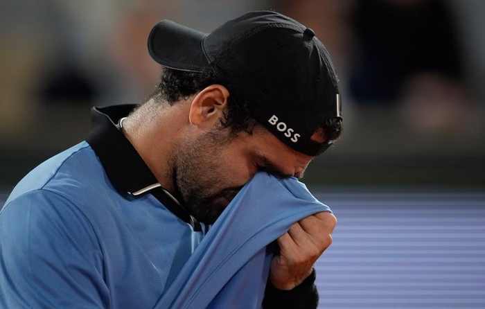 Roland-Garros 2026 : « J’en ai marre d’abandonner »… La tristesse de Matteo Berrettini, encore lâché par son corps