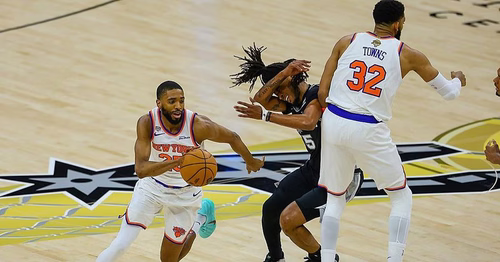 Los Knicks remontan a los Spurs y golpean primero en la gran final de la NBA