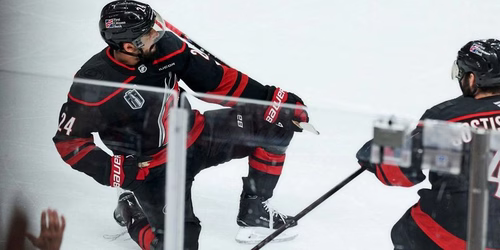 Stanley-Cup-Finals: Carolina gleicht gegen Vegas aus