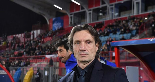 Équipe de France (F) : "Il faudra gagner", Laurent Bonadei déterminé avant d'affronter la Pologne