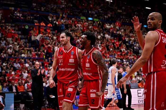 Basket, Milano chiude i conti in gara-4 con Brescia ed è in finale Scudetto
