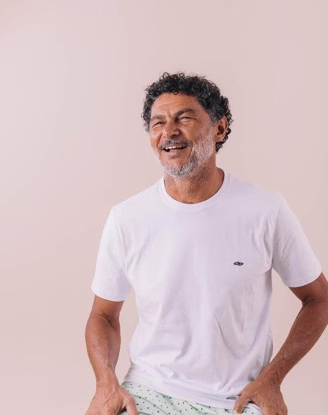 Surfista e empresário cearense Petrônio Tavares morre enquanto surfava