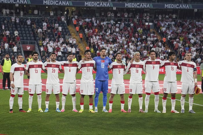 A seleção mais caótica da Europa? Entenda a Turquia de Montella, Arda Guller e Yildiz