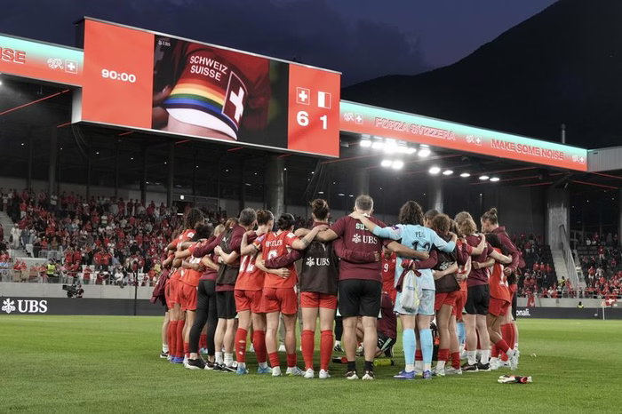 AIL Arena eröffnet – und der FC Lugano entschuldigt sich schon am ersten Abend
