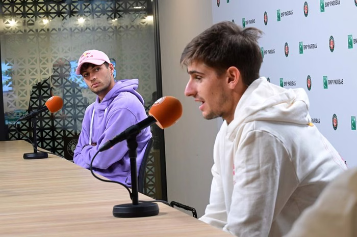 McEnroe crítica entrevista coletiva conjunta de Arnaldi e Cobolli
