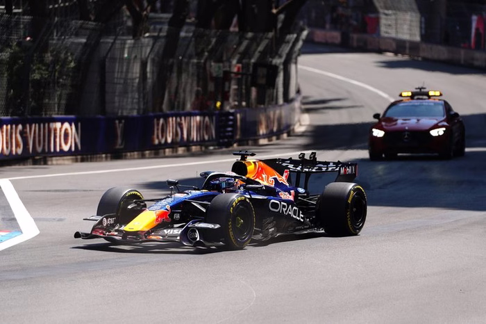 Verstappen explica abandono em Mônaco: "Motor simplesmente morreu"