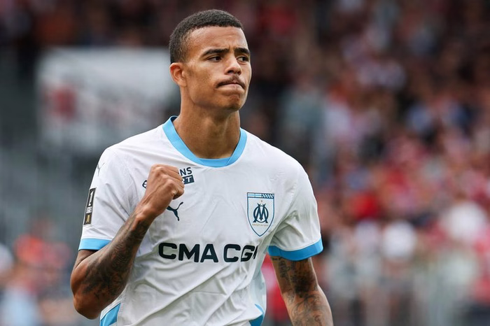 😮‍💨 Sollievo Roma, il Fenerbahce ABBANDONA la corsa per Greenwood: chiusura in vista?
