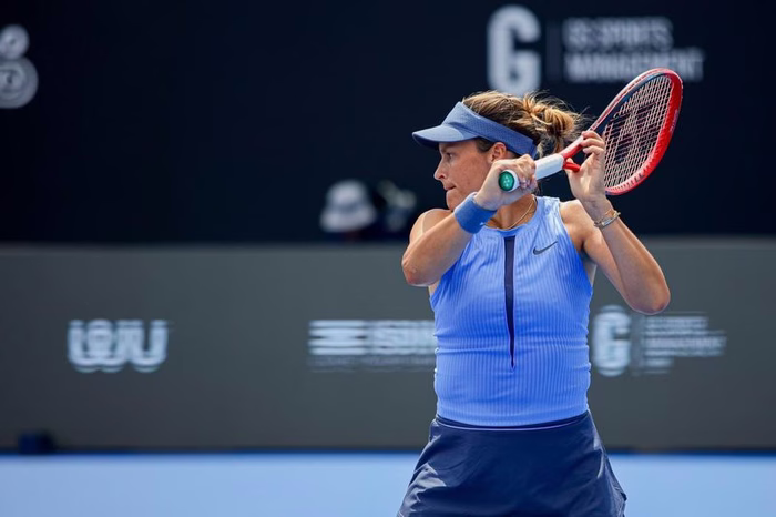 Campeã sem convite, Maria fura quali e vai defender título em Queen´s