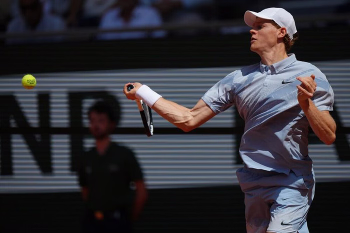 McEnroe snobba Sinner: “L’assenza di Alcaraz fa davvero male: è il miglior rappresentante del tennis”
